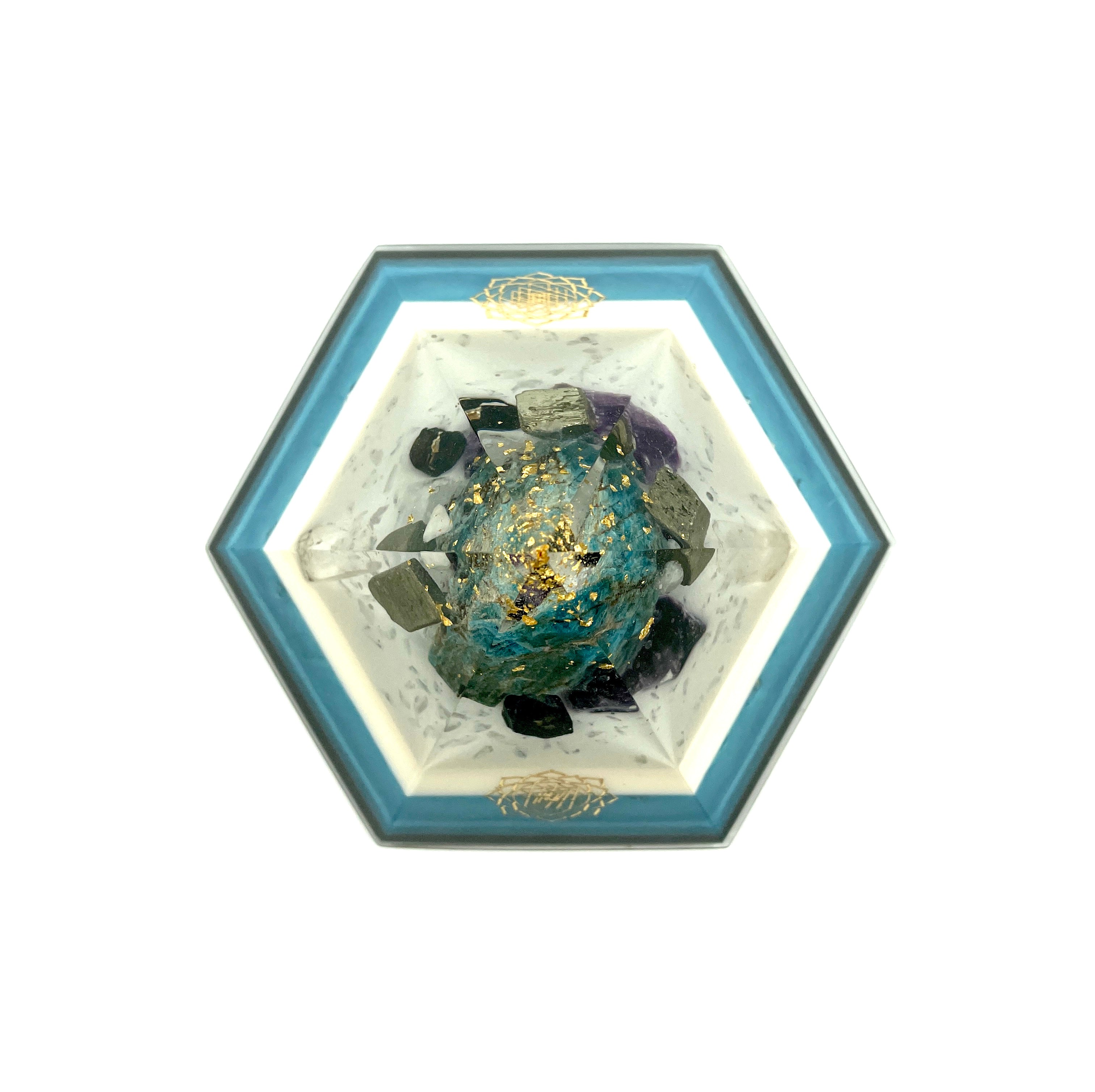 Orgonpyramide -6 Eck- blau