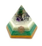 Orgonpyramide -6 Eck- grün
