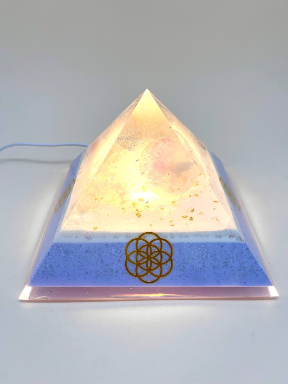 Beleuchteter Amethyst-Kugel Orgonit mit rosa Salz / Einzelstück