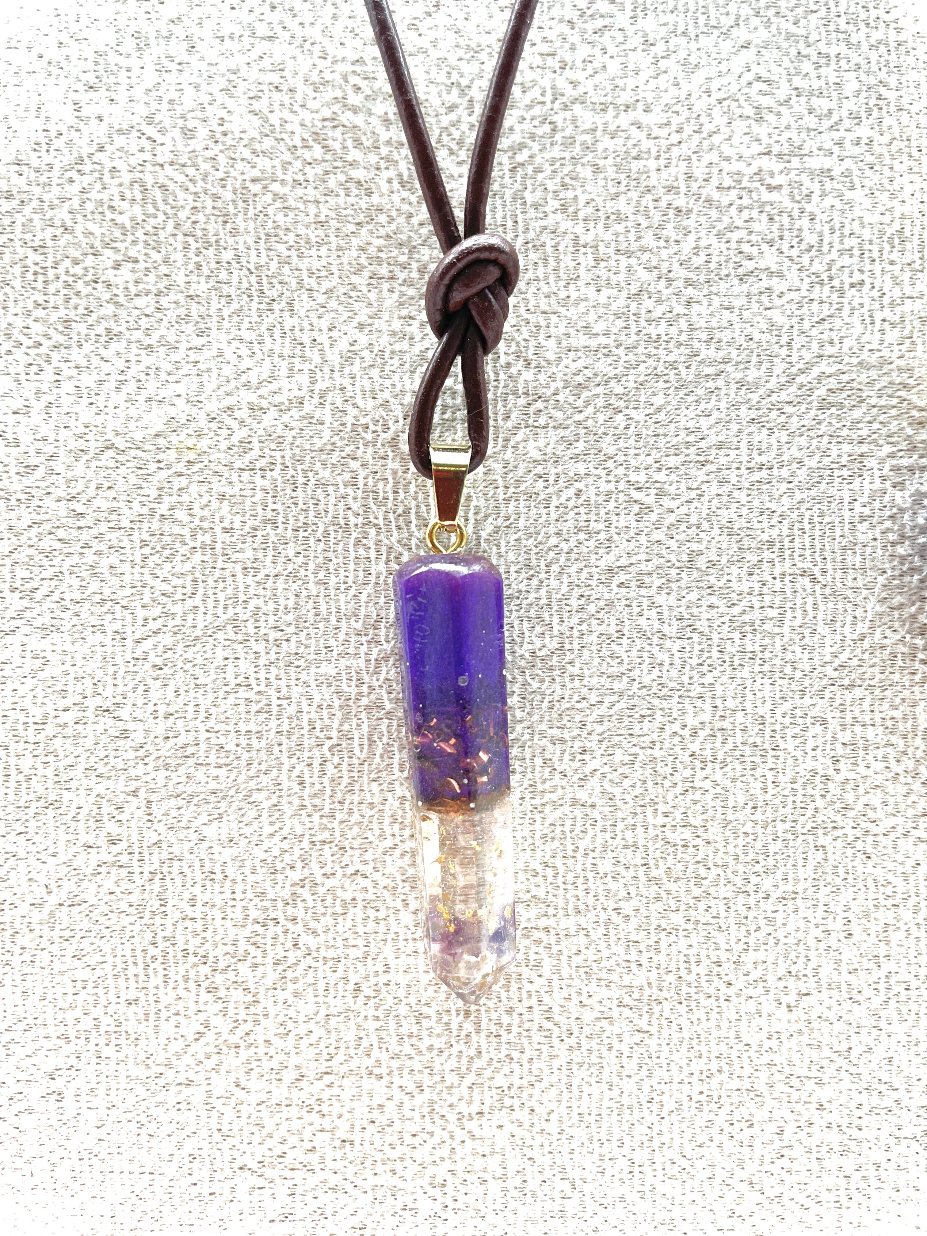 Orgon Anhänger  „Obelisk“ mit Amethyst