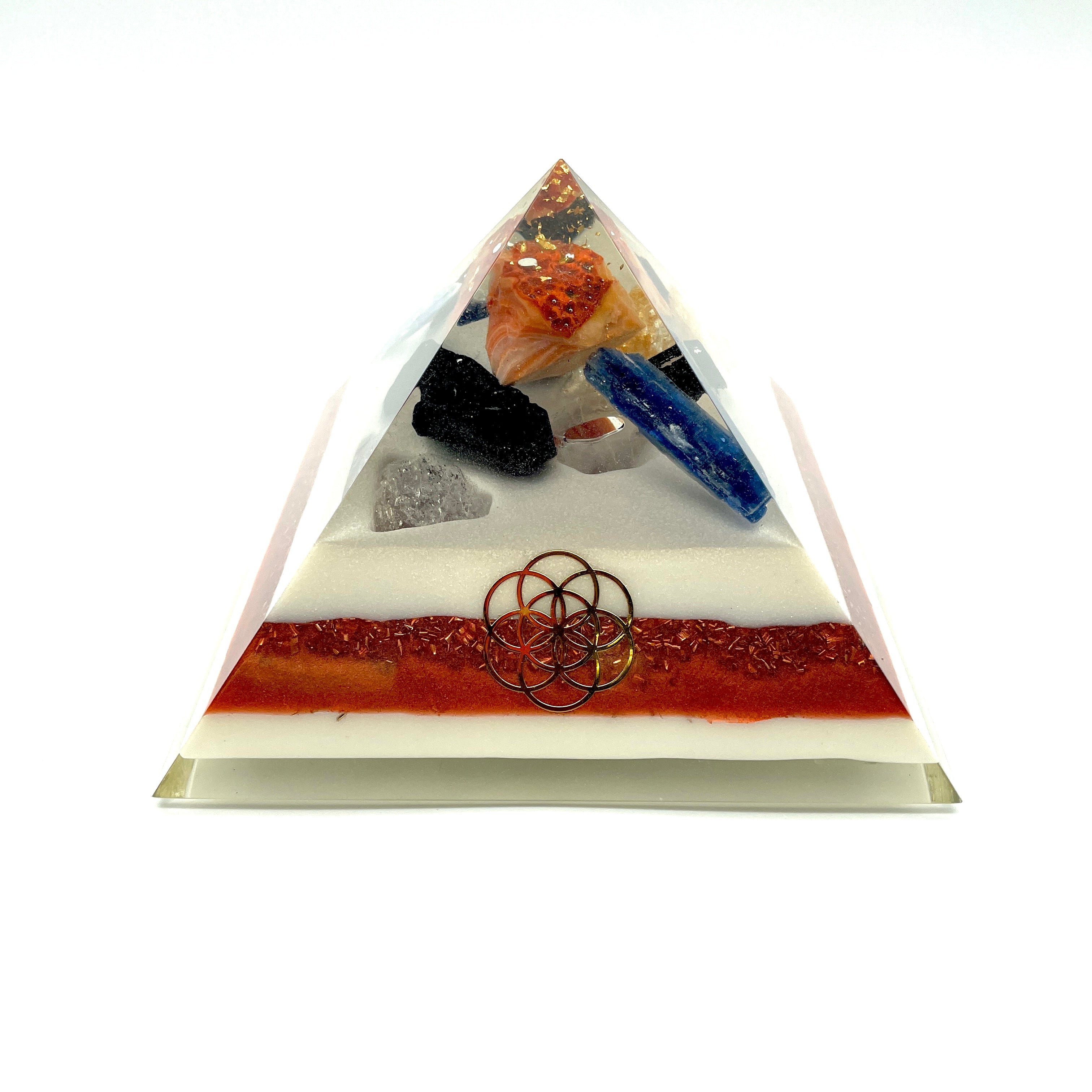 Orgonpyramide mit Karneol