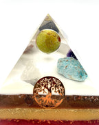 Orgonpyramide mit Opal Kugel