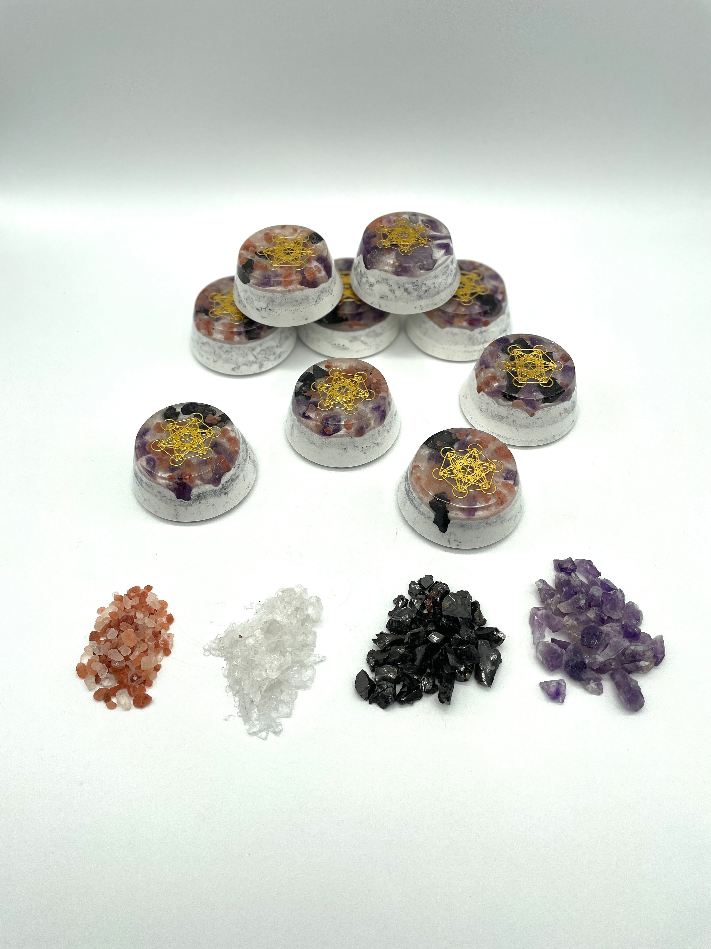 Orgonit „Der Salzstreuer“ mit Symbol „Blume des Lebens“