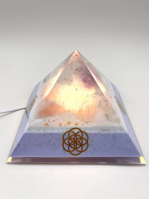 Beleuchteter Amethyst-Kugel Orgonit mit rosa Salz / Einzelstück