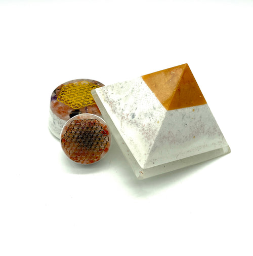 3er Bundle "Orgonit & Salz" zum Vorzugspreis... mit Salz-Pyramide, Salzstreuer &amp; Salzstreuer Mini als Taschenorgonit