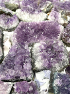 Amethyst Stufen (1 Karton / ca. 32 Einzelstücke)