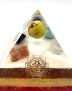 Orgonpyramide mit Opal Kugel