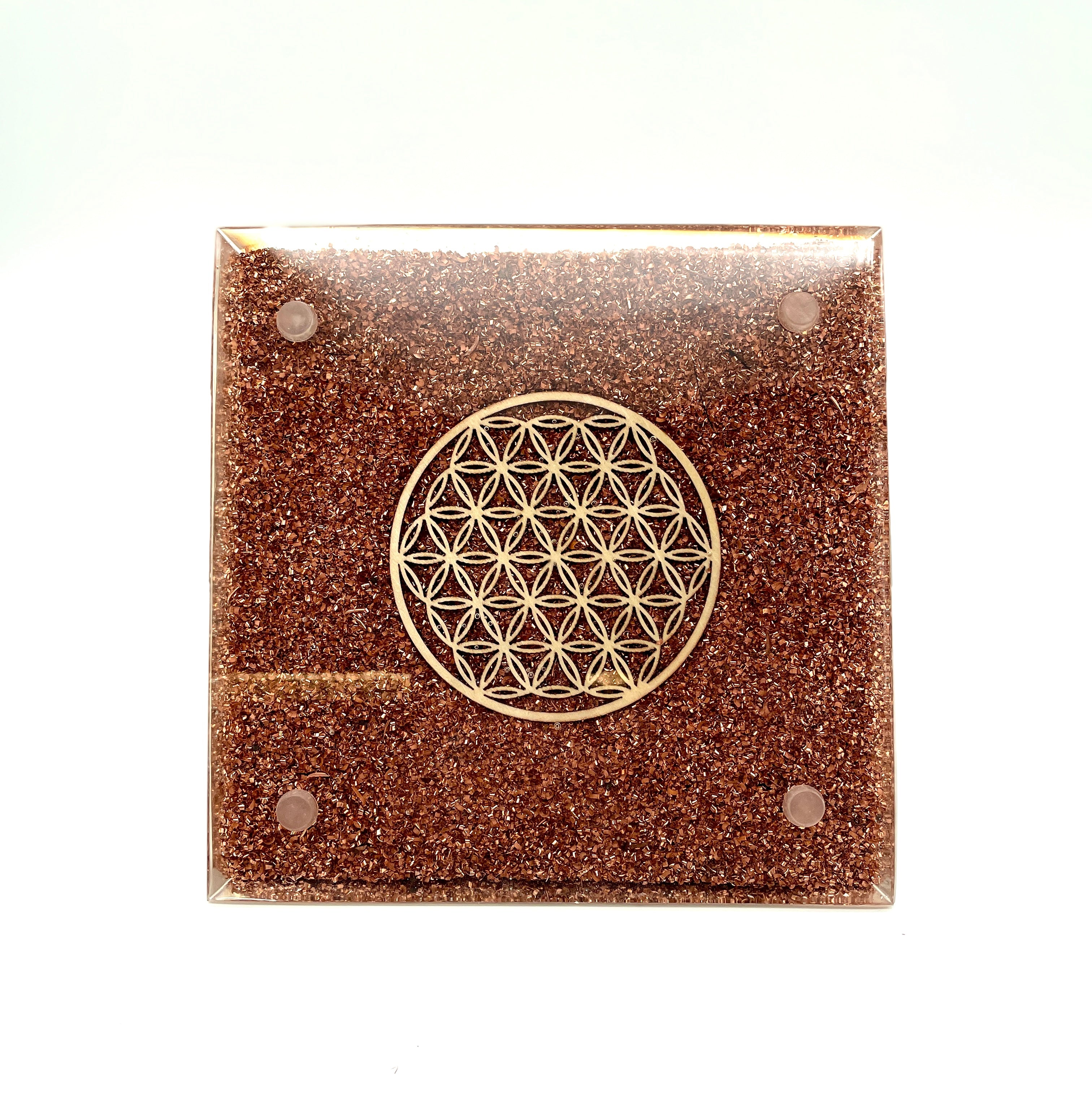 Orgonitpyramide mit Amethyst-Kugel