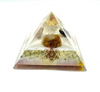 Orgonitpyramide mit Karneol