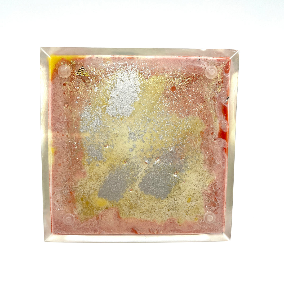 Orgonitpyramide mit Karneol