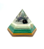 Orgonpyramide -6 Eck- grün