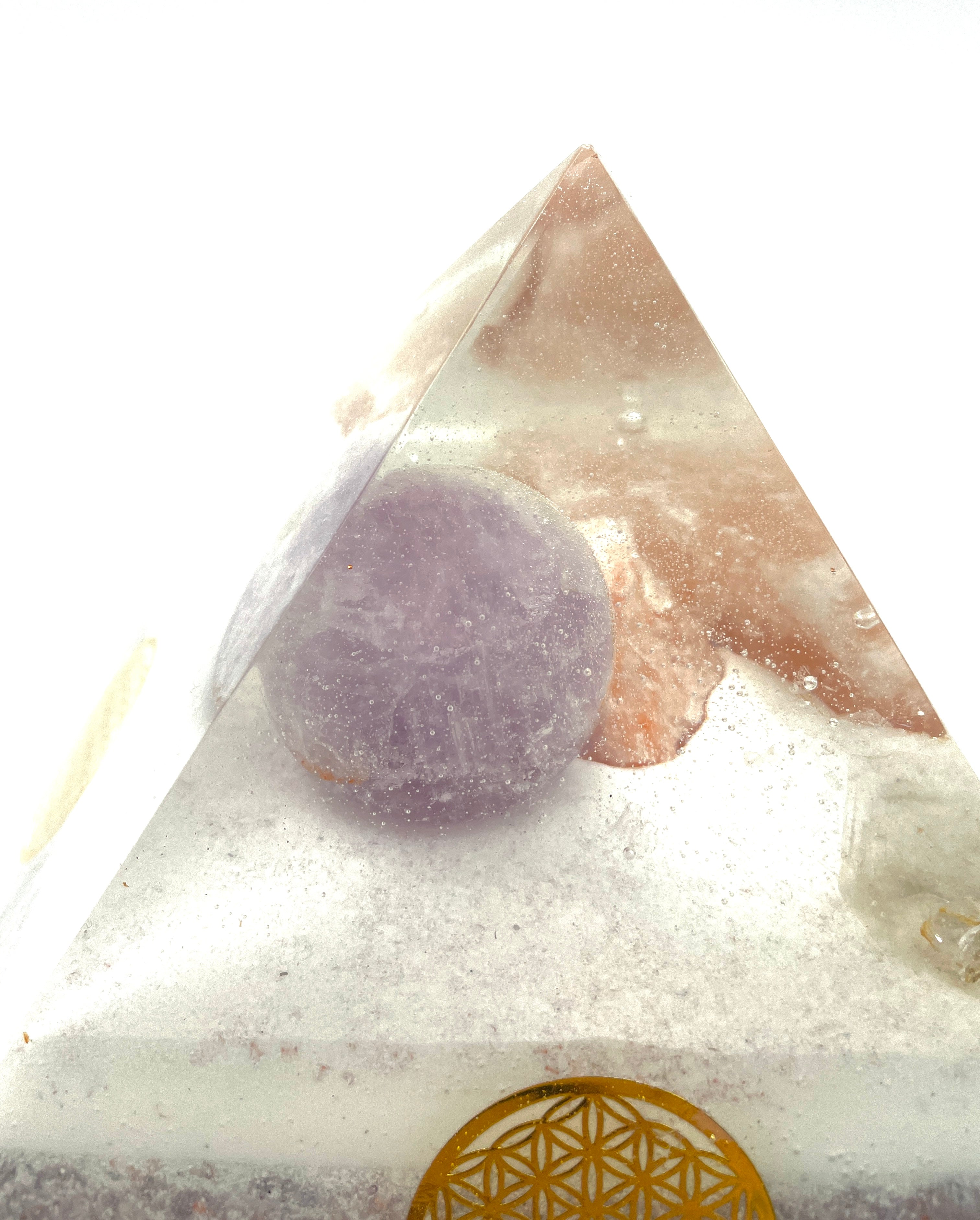 Amethystkugel - Salz -OrgonPyramide  / Einzelstück -17 cm Seitenlänge