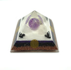 Orgonitpyramide mit Amethyst-Kugel