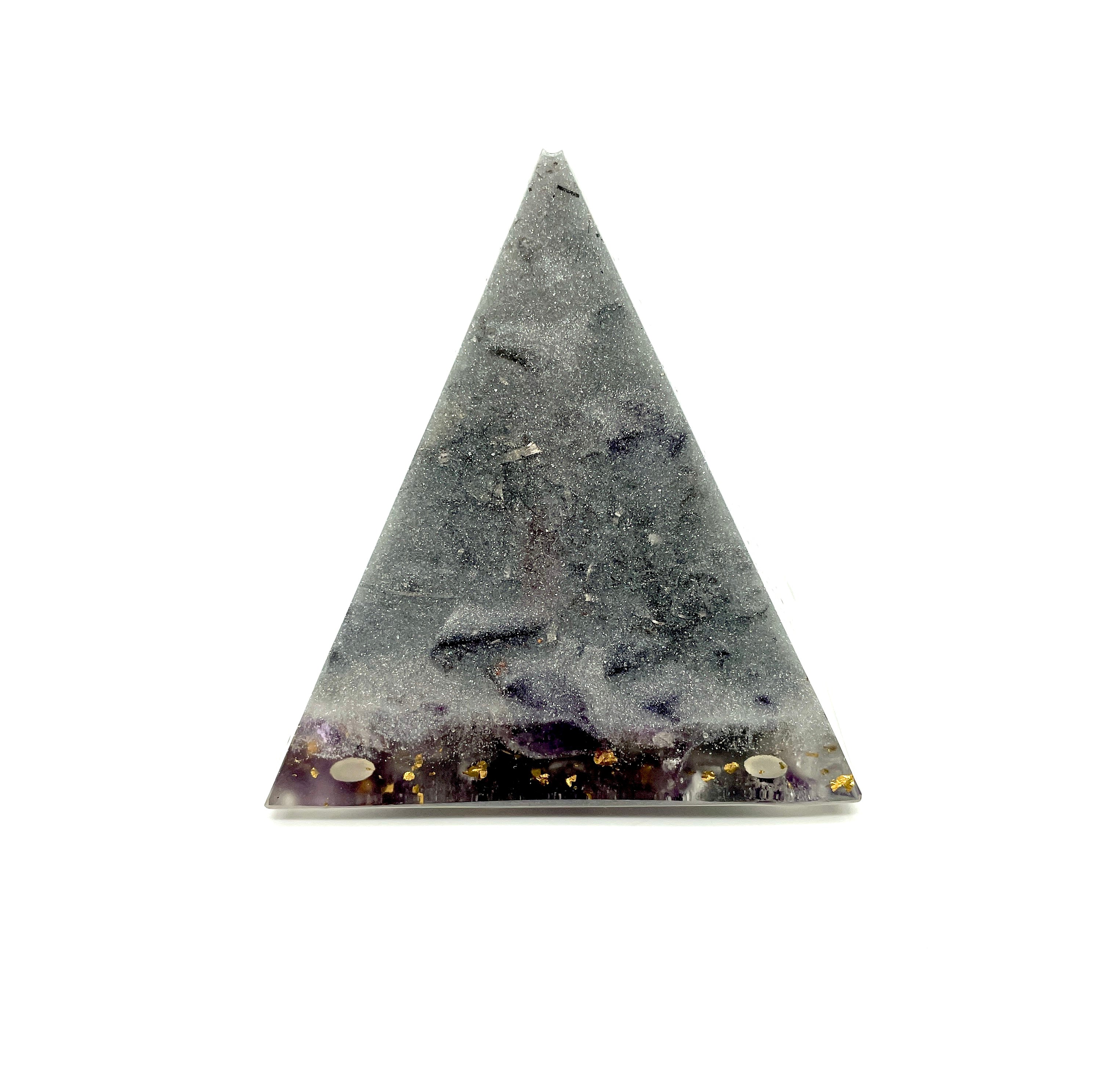 Orgonpyramide "Schwarzwaldspitze" - silbergrau -