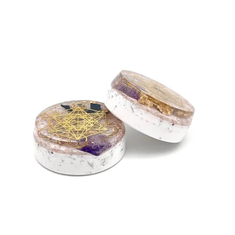 Salz/Orgon Taschenorgonit mit glänzendem Symbol