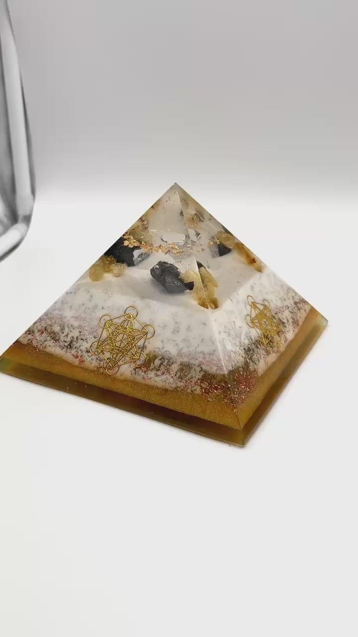 Orgon - Weihrauch Pyramide__Mittlere Ausführung (14cm)